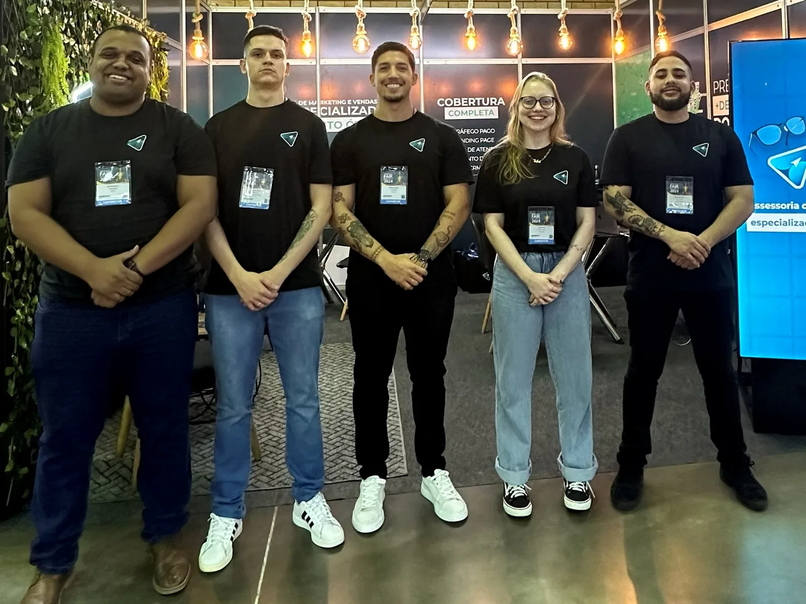 Equipe da Hype Mídia no estande da AJORSUL 2024